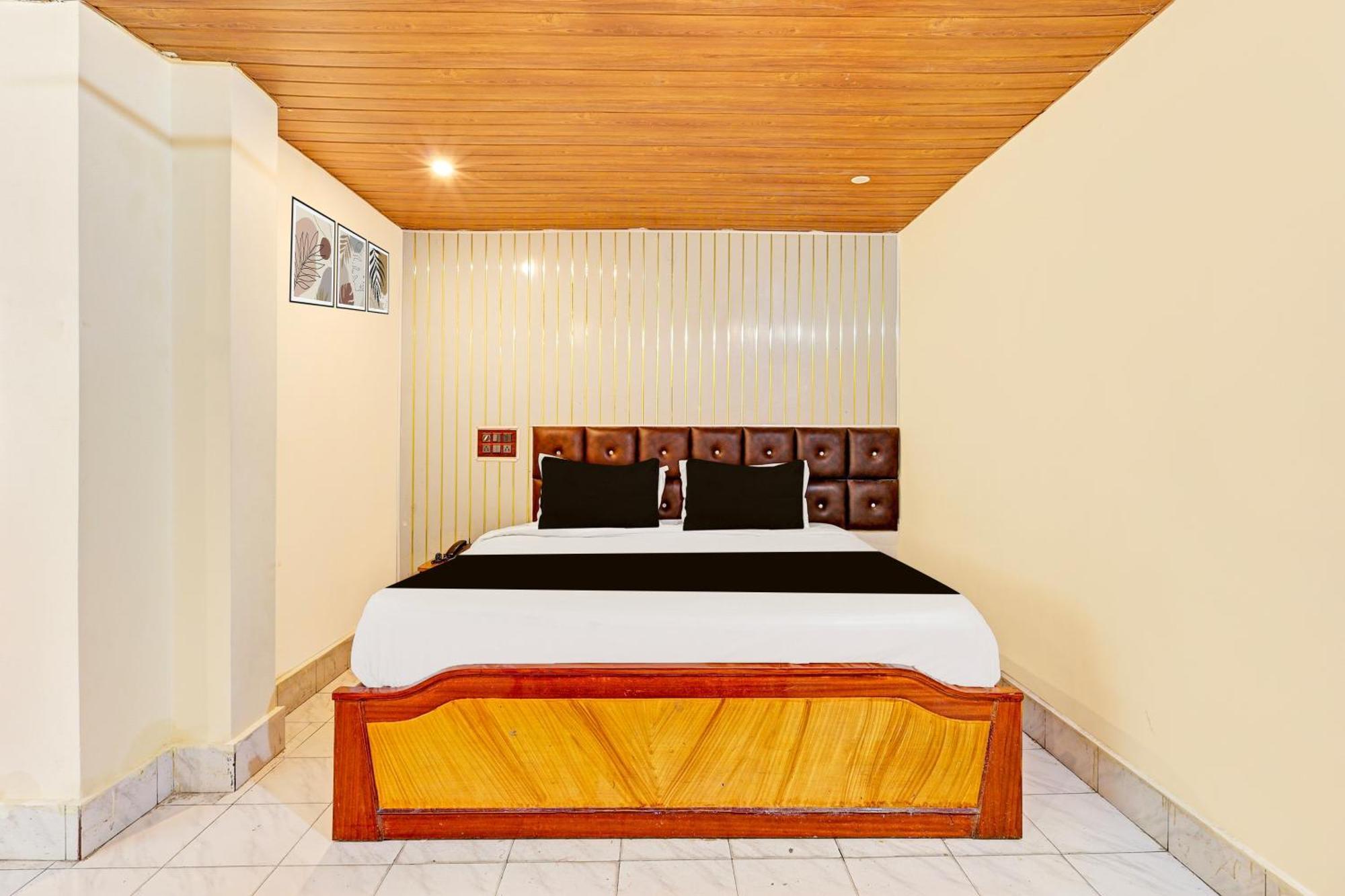 Super Hotel O Besant Road Vijayawāda Esterno foto